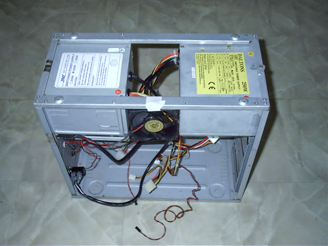 Hmmm, interesting ide for 2 power supplies in 1 case
