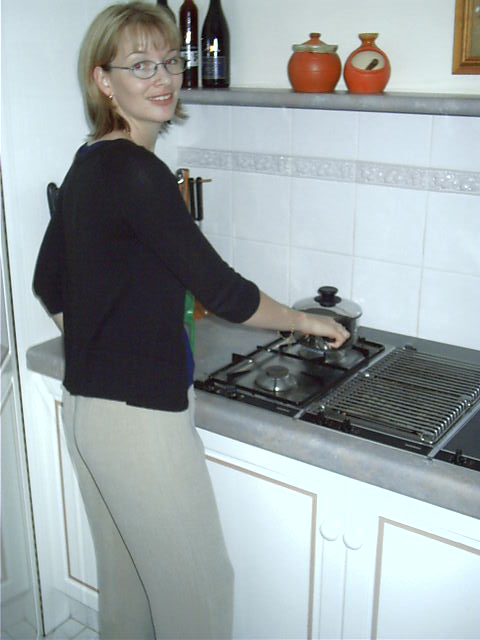 Megan realises we can get the gas stove going and makes a cup of tea