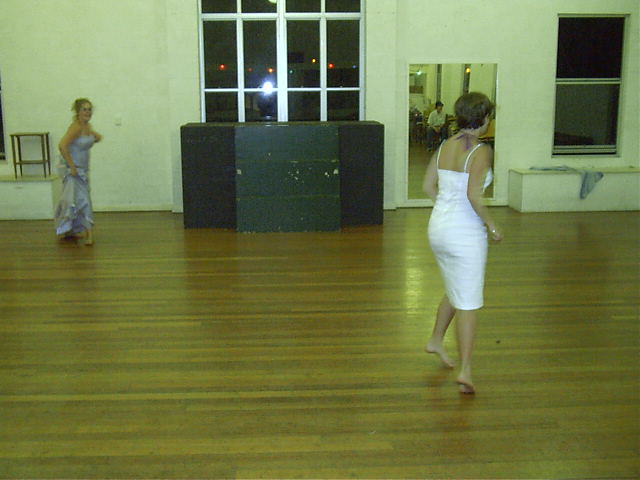 Poet and Trui do some ballet