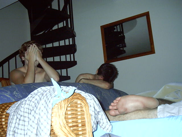 Trui is not naked. Promise