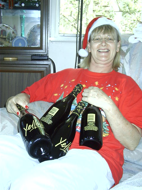 Mum goes all yellow over dad's gift to her.