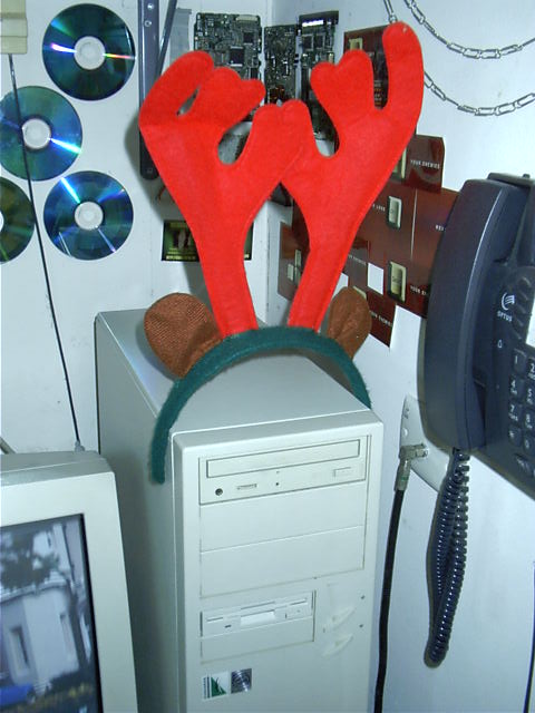 BOOXE = 3-legged Box With Antlers.