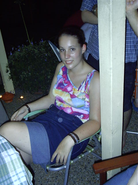 Siempre has the chair.