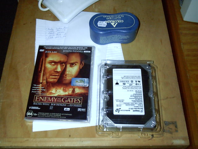 Mmmmm, DVD and 80gb hdd of love.