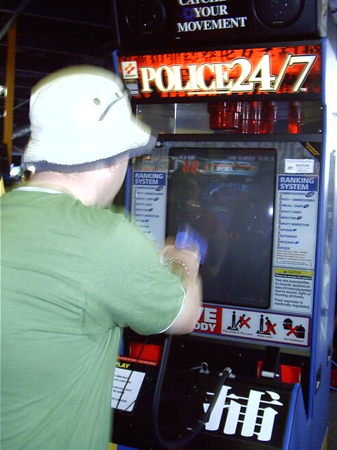 Pretty kewl game that. Follows head movement.