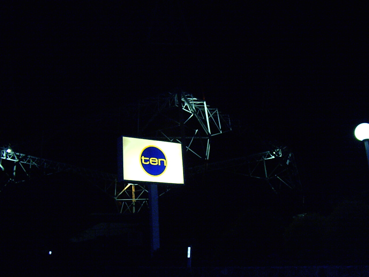Channel 10 turned out to be bright, flashy but rather small. Just like my peni.... *cough....