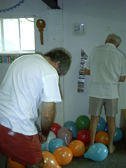 Dad makes ballons