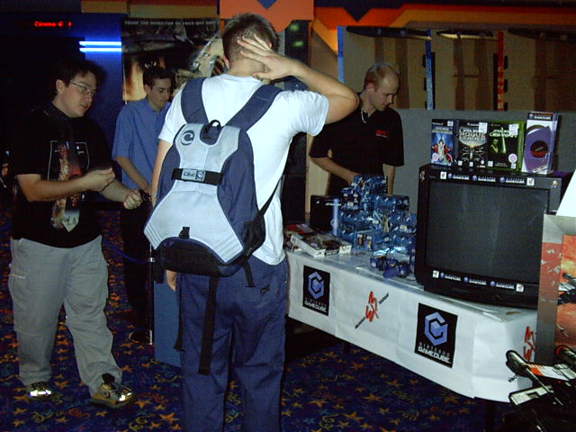 Free geek stand