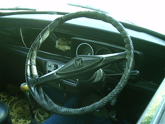 The manuvering device