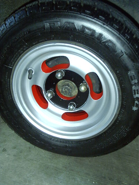 Nice new painted tyres on Blue mini
