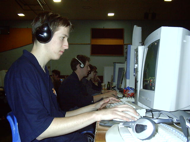 Swat0r, Phoenix and Jerds War3 it up at QGL