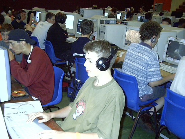 Guy on left is guy Greg owned. (See earlier pic)
