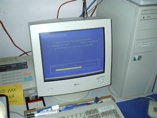 My family machine gives into the temptation of XP, plus i was sick of it's 98SE being a bitch.