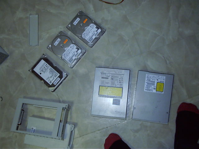 The 3 HDDs and 3 drives