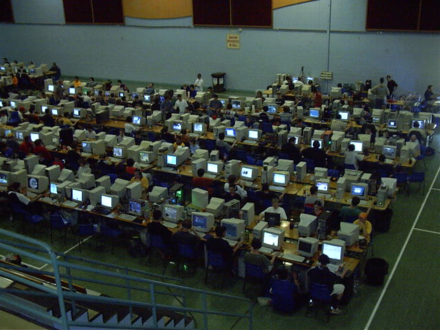 Lotsa geeks