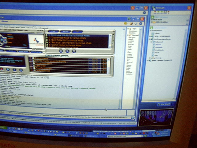 Mantis rips some music CD for my sisters flatmate. Also, TV is down bottom right.