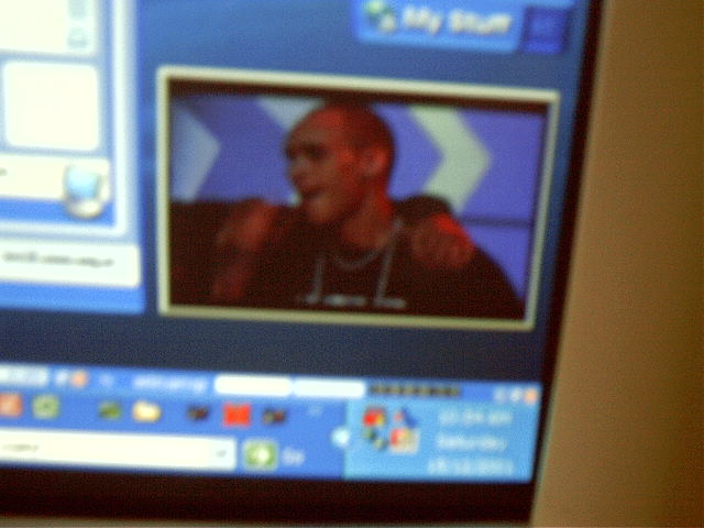 Close up of the tv. I'm sooo lazy.