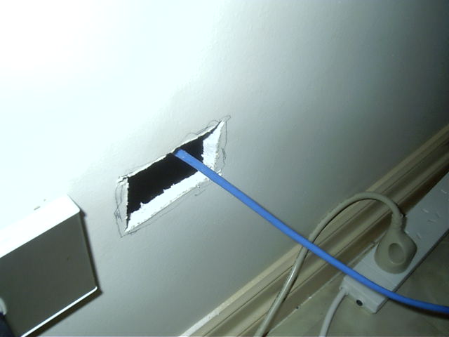 Free wall network connection