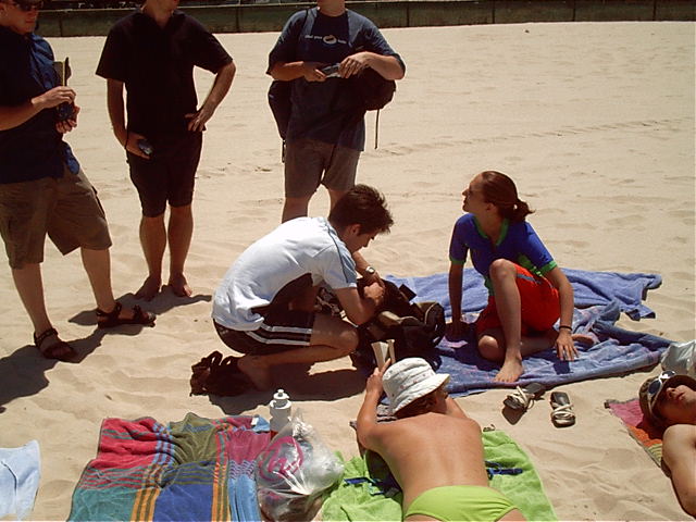 Kahless and Lui also enjoy some beach fun